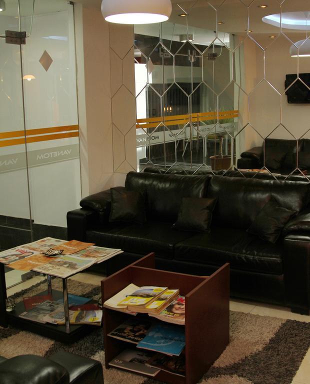 Hotel Vanetom ชิกลาโย ภายนอก รูปภาพ